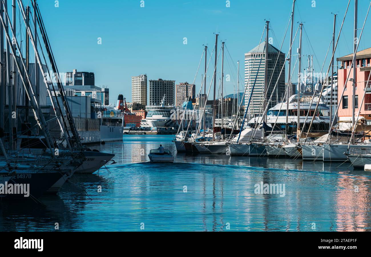 Genua, Italien - 18. November 2023: Porto Antico in Genua, Ligurien, Italien, Europa Stockfoto