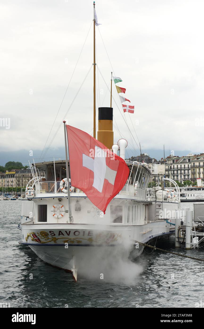 Genf, Schweiz - 05. Juni 2017: Schweizer Flagge auf dem cruis-Boot in Genf, Schweiz. Stockfoto