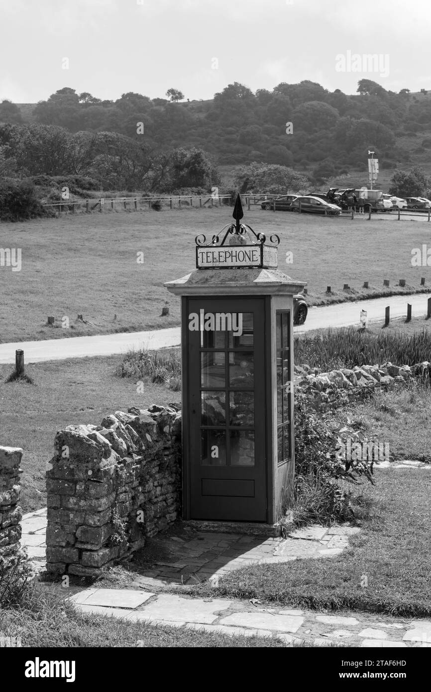 Der Telefonkiosk K1 im Dorf Tyneham in Dorset Stockfoto