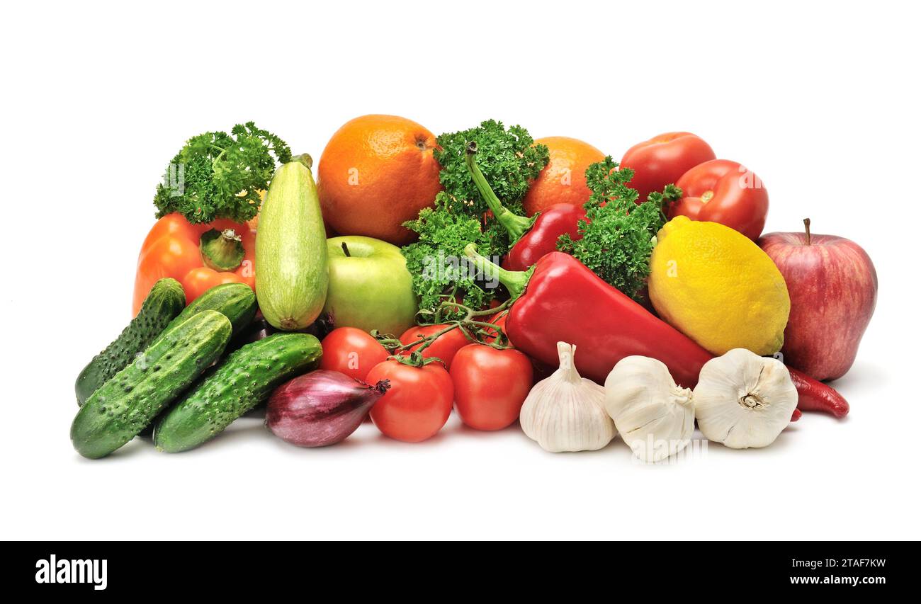 Sammeln von Obst und Gemüse isoliert auf weiß Stockfoto