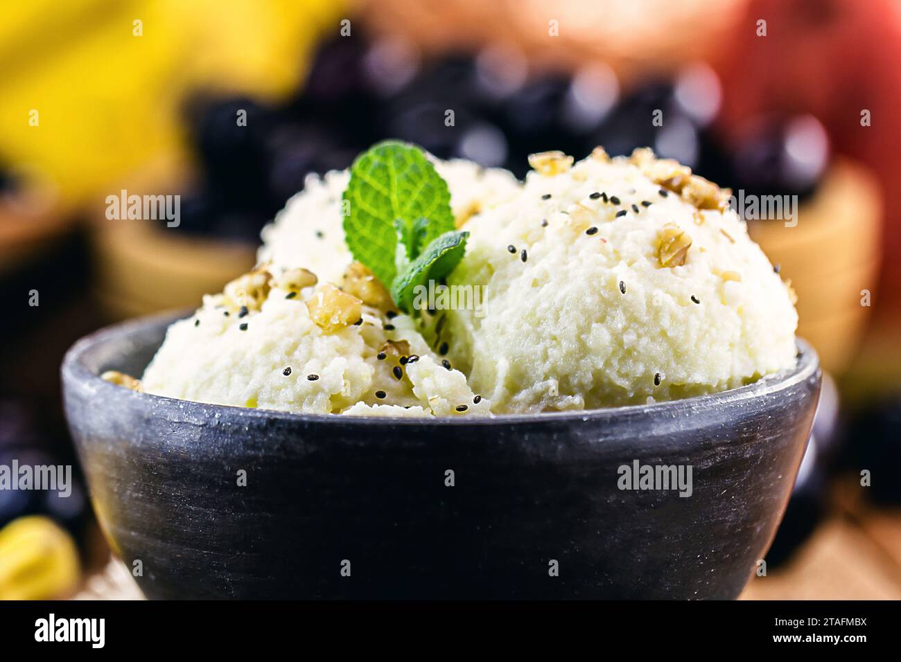 Gefrorene Bananencreme, Bio-Bananeneis, Produkt ohne Zusatz von Milch oder Konservierungsstoffen. Stockfoto