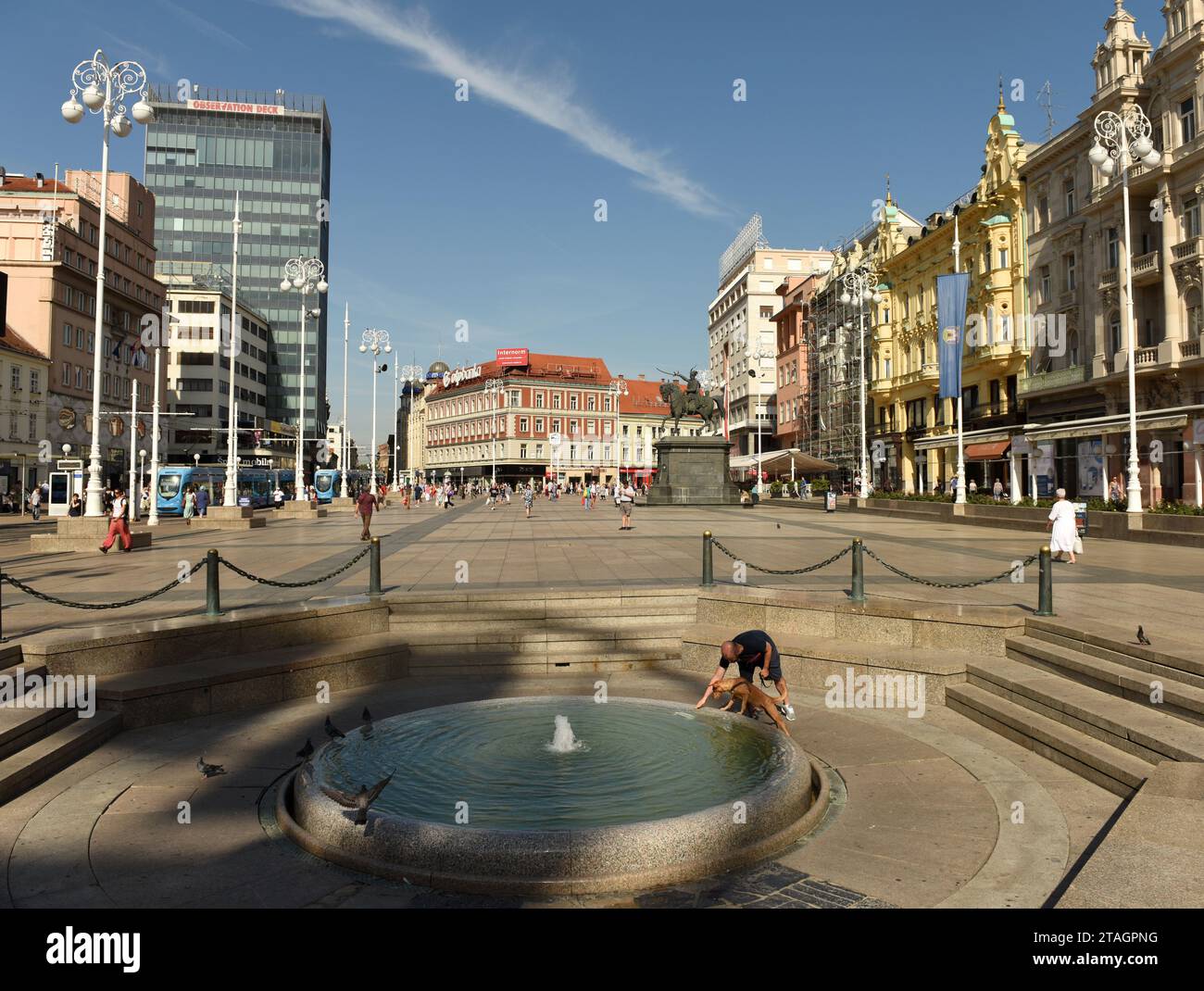 Zagreb, Kroatien - August 2017: Ban Jelacic Square in Zagreb, Kroatien Stockfoto