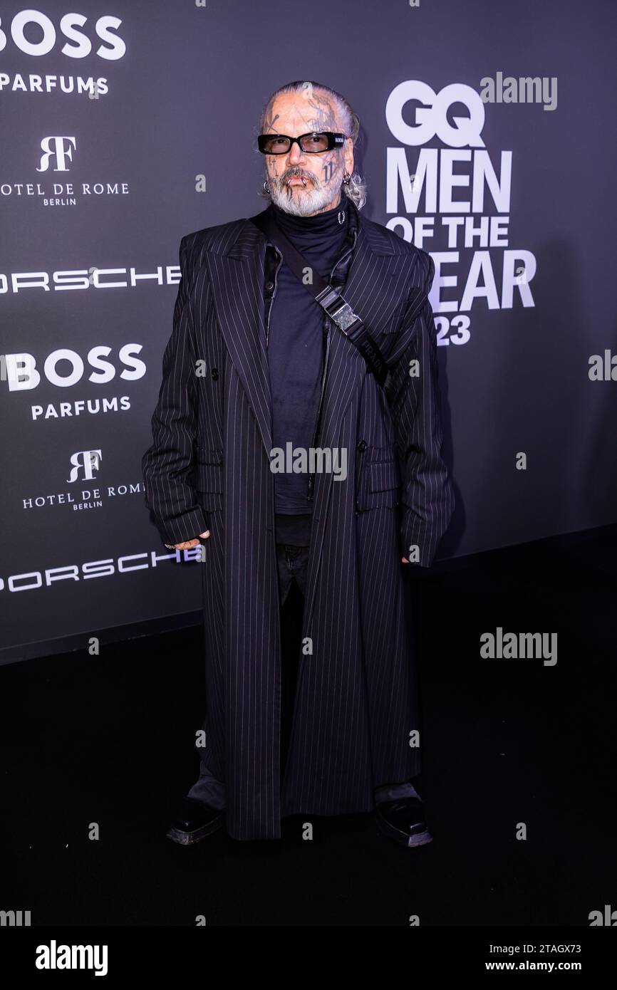 Berlin, Deutschland. November 2023 30. Sven Marquardt, Fotograf, nimmt an den 25. „GQ Men of the Year Awards“ Teil. Quelle: Christoph Soeder/dpa/Alamy Live News Stockfoto