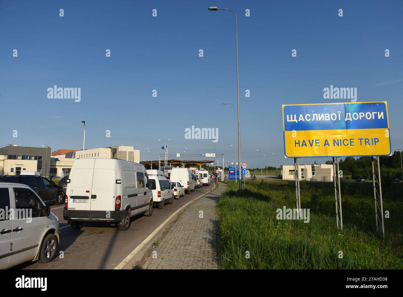 Hrushiv, Ukraine - 31. Mai 2017: Schild „Have a nice Trip“ am Hrushiv-Budomezh Kontrollpunkt an der Grenze zur Ukraine und Polen, etwa 60 km von der Stadt entfernt Stockfoto