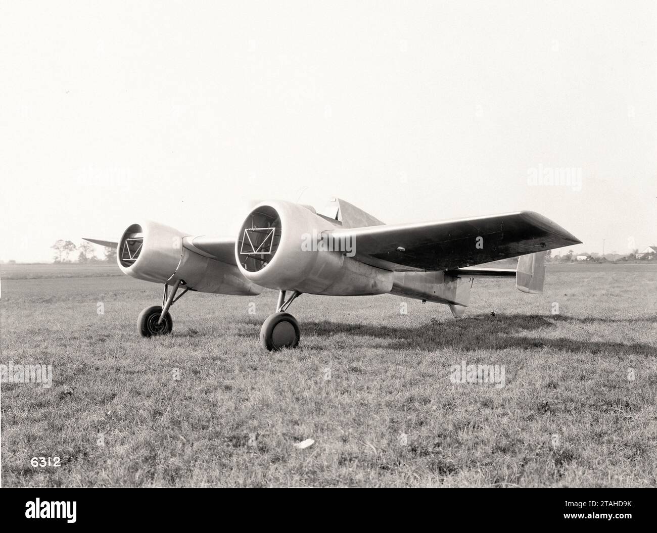 Flugzeug - Grumman XF5F ist ein Windkanalmodell im Vollformat Stockfoto