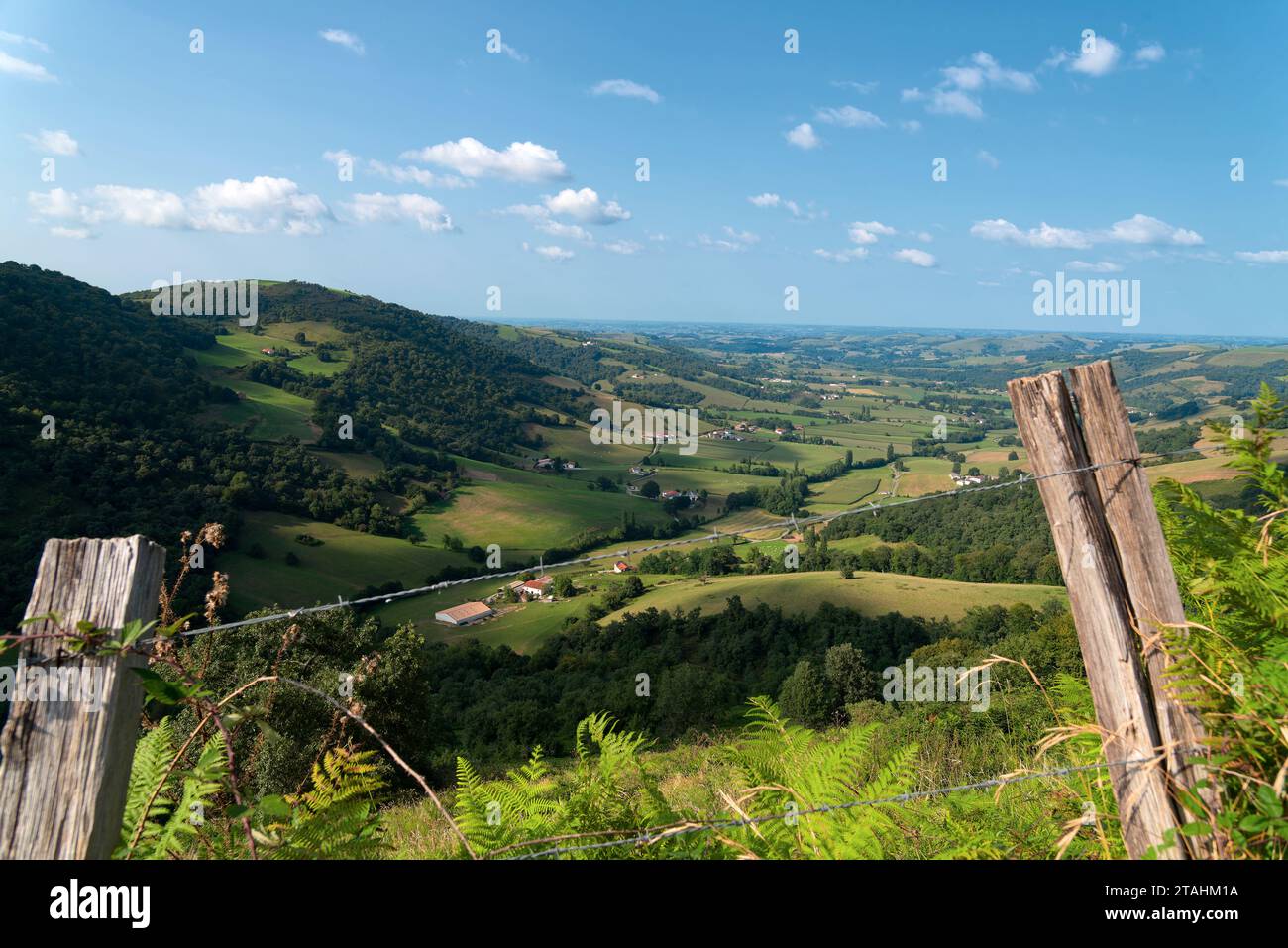 les paysages de la Campagne du Pays baskenland dans les Environs d'Espelette et d'Ainhoa - Landschaften des französischen Baskenlandes rund um Espelette und Stockfoto
