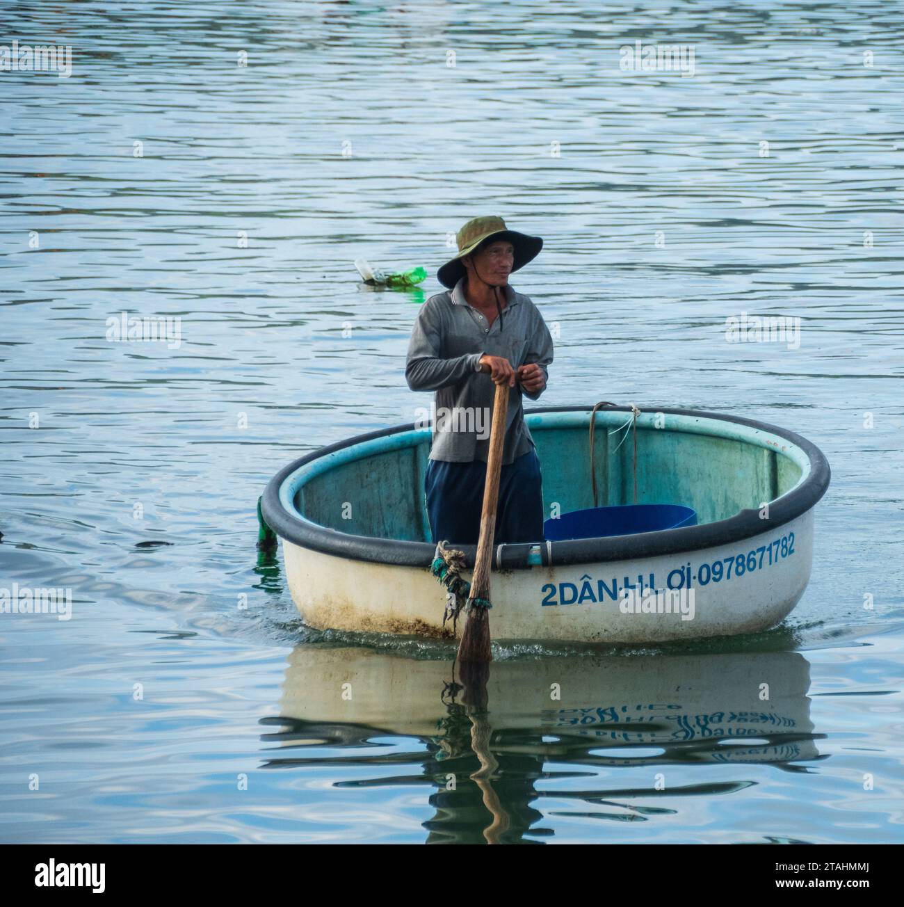 vietnamesische Korbboote in der Lagune Cu Mong, Phu Yen/Vietnam Stockfoto