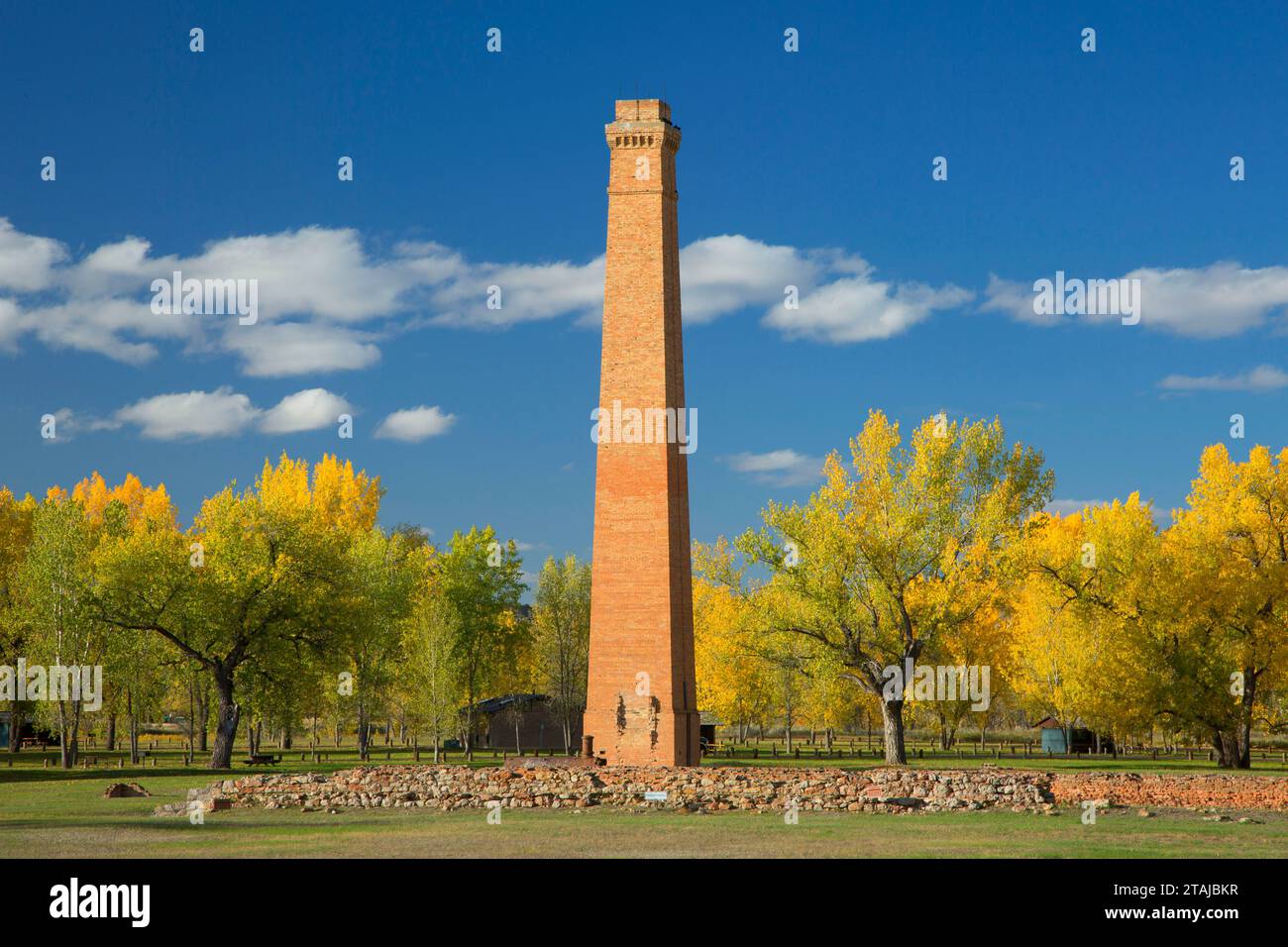 Marquis de Mores' Fleischverpackungsanlage Schornstein, Chimney Park, Medora, North Dakota Stockfoto