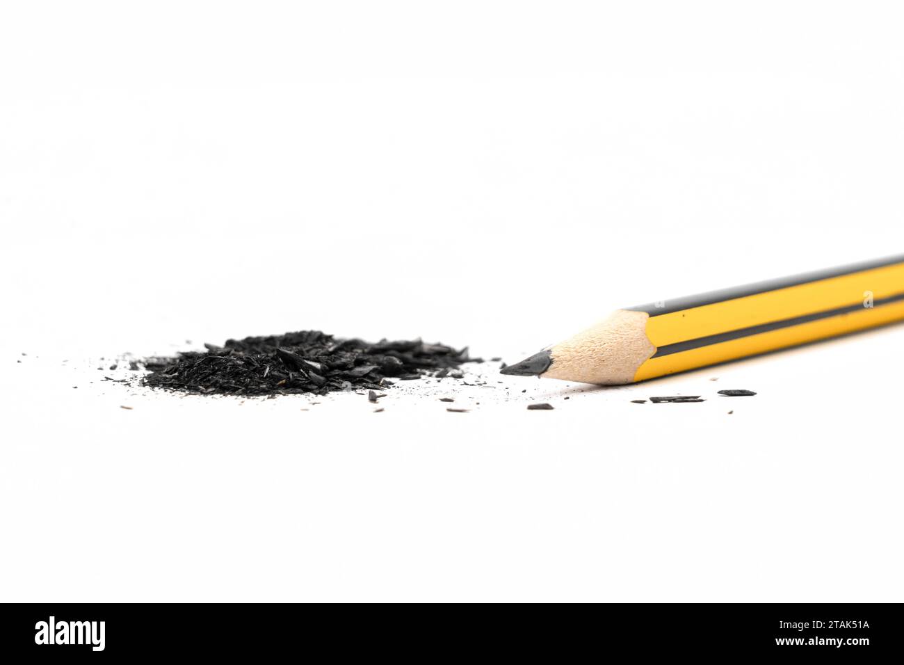 Graphit-Bleistift auf weißem Hintergrund Stockfoto