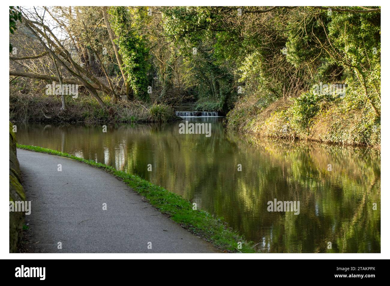 Calder und Hebble Navigation Canal bei Brookfoot, Brighouse Stockfoto