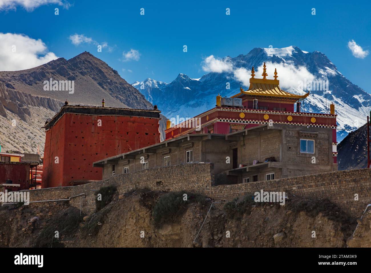 Das Rote Kloster oder KAG chode Thupte Samphel Ling wurde um 1400 in Kagbeni - tibetisch-buddhistische Kunst in einem Dorf KAGB ni erbaut Stockfoto