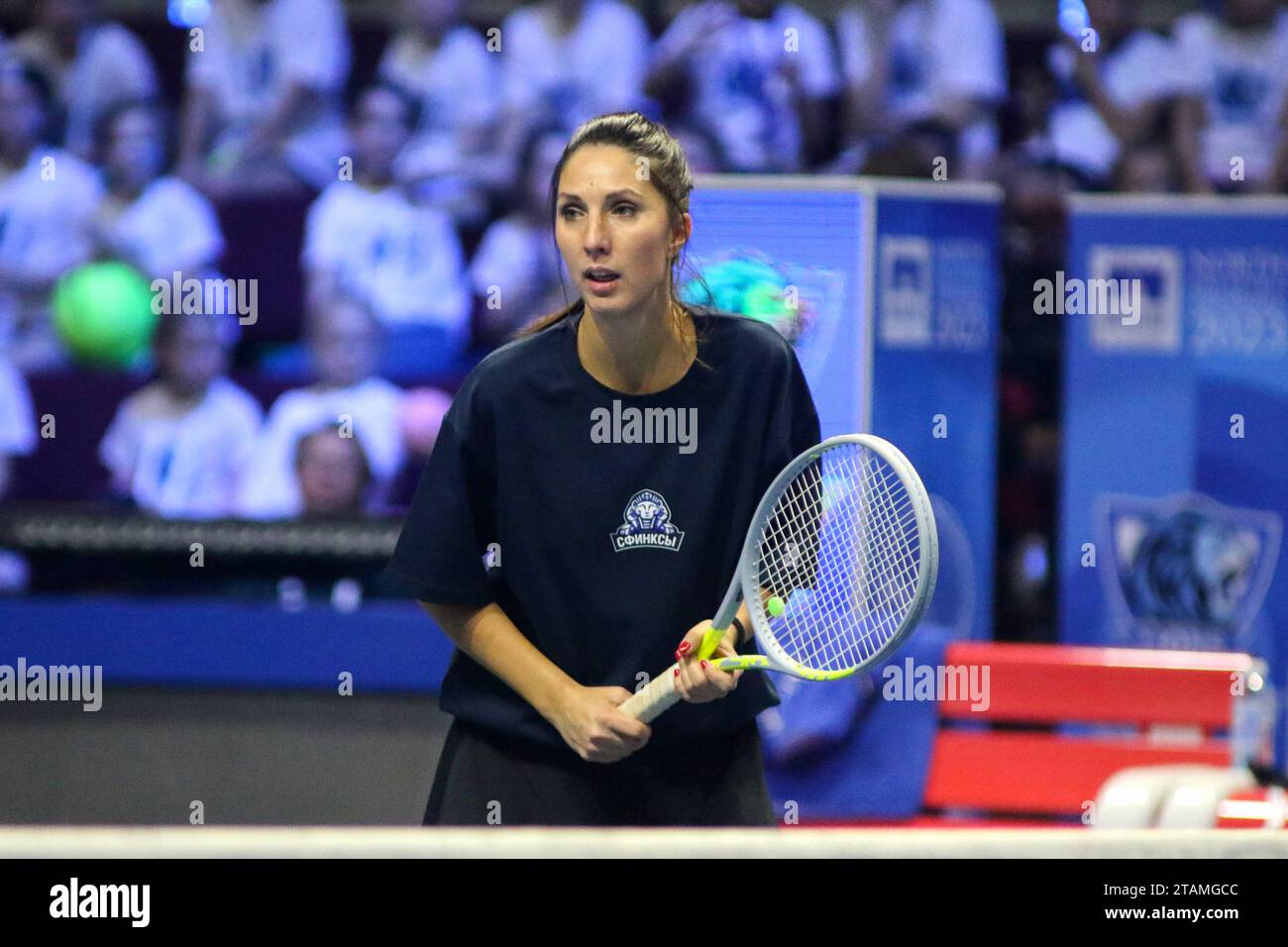 Sankt Petersburg, Russland. Dezember 2023. Anastasia Myskina aus Russland, die während des Ausstellungs-Tennisspiels der North Palmyra Trophies - International Team Exhibition Tennis Turnier gegen Daniel Khazime aus Russland in der KSK Arena zu sehen war. Quelle: SOPA Images Limited/Alamy Live News Stockfoto