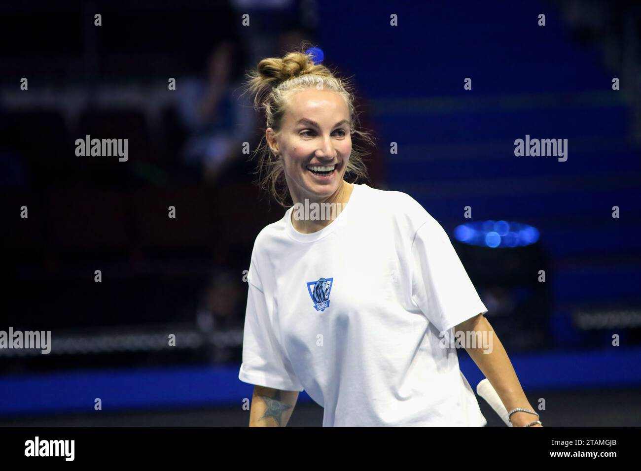 Sankt Petersburg, Russland. Dezember 2023. Svetlana Kuznetsova aus Russland während der Ausstellung Tennis Match der North Palmyra Trophies - International Team Exhibition Tennis Turnier gegen Daniel Khazime aus Russland in der KSK Arena. (Foto: Maksim Konstantinov/SOPA Images/SIPA USA) Credit: SIPA USA/Alamy Live News Stockfoto