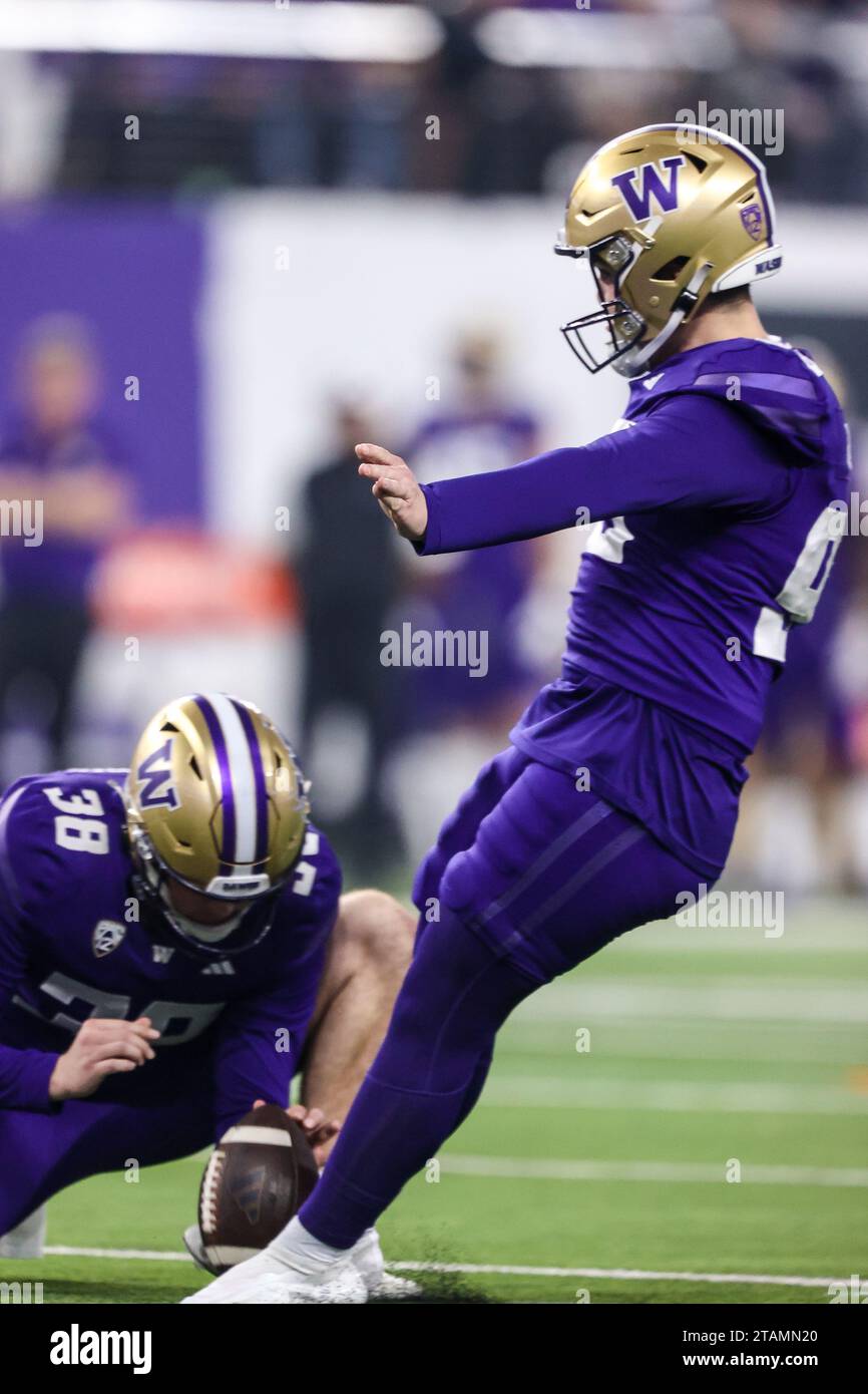 Las Vegas, NV, USA. Dezember 2023. Der Washington Huskies Place Kicker