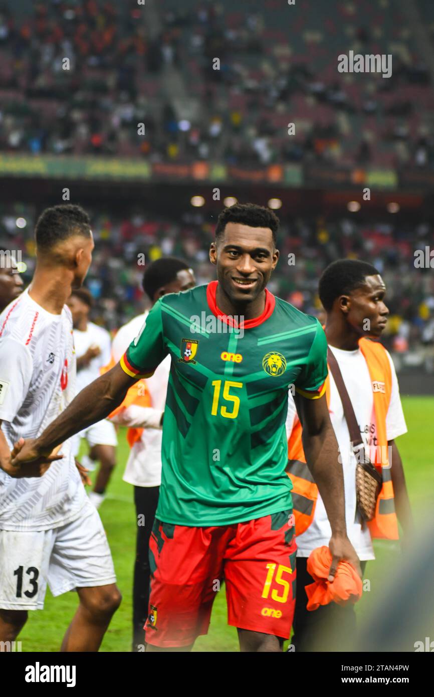 DOUALA, KAMERUN - 17. NOVEMBER: Oumar Gonzalez aus Kamerun während des Qualifikationsspiels zur FIFA-Weltmeisterschaft 2026 in Japoma Stockfoto