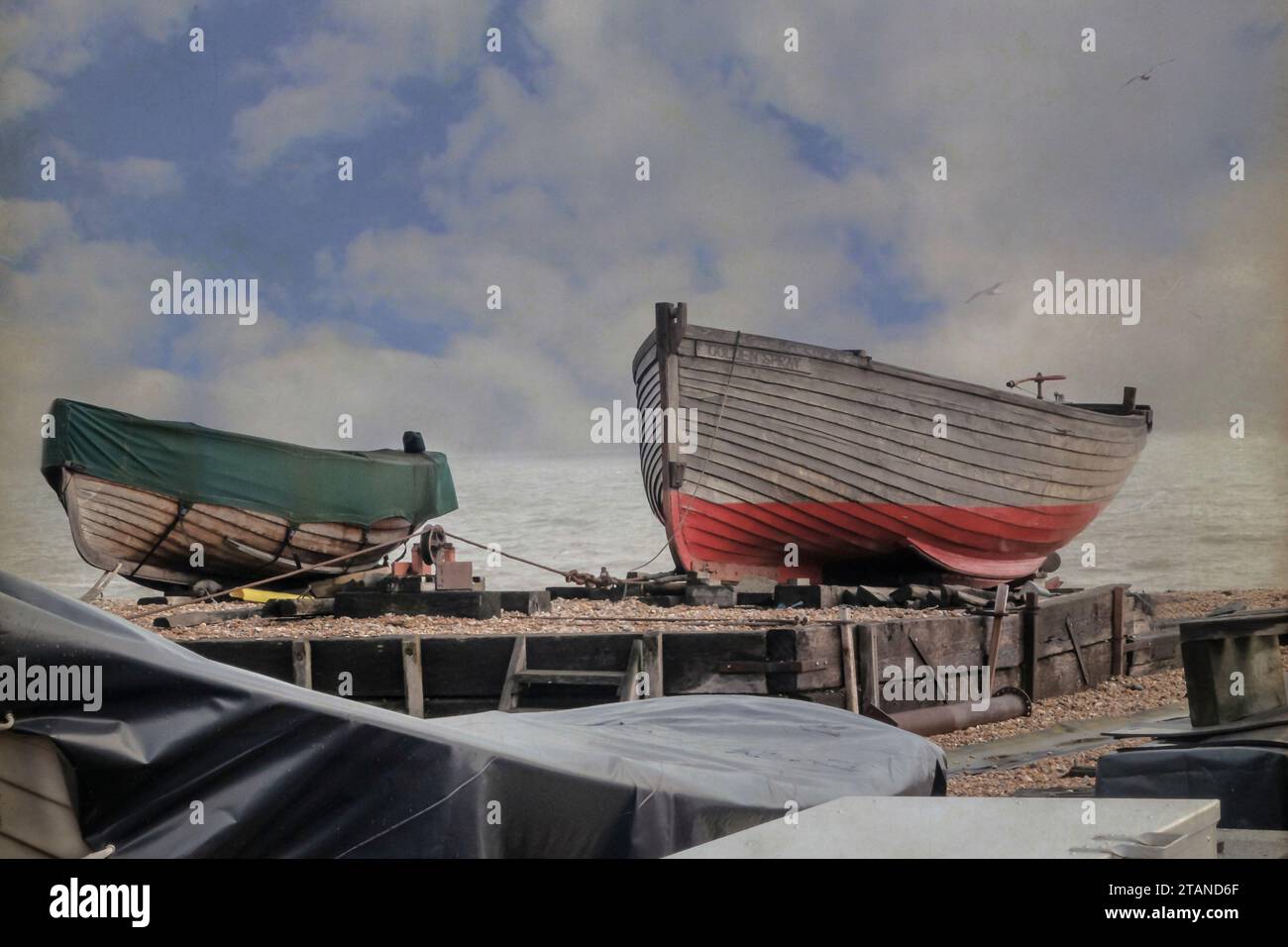 Fischerboote am Strand bei Deal Kent UK Stockfoto