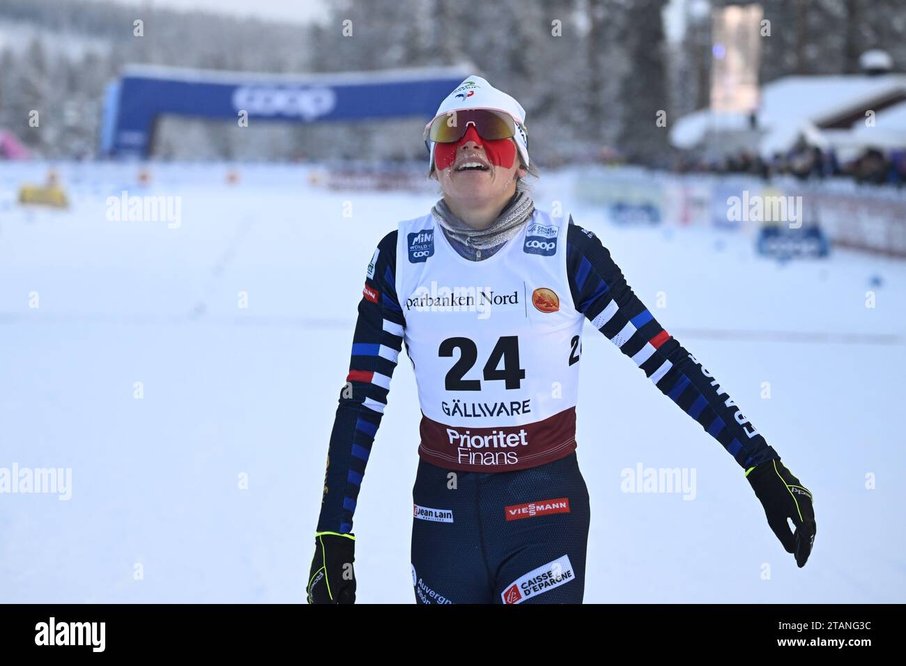 Delphine Claudel fo Frankreich belegte am 2. Dezember 2023 den fünften Platz in den 10 km langen Frauen bei den FIS Cross-Country-Weltmeisterschaften in Gallivare, Schweden. Foto: Ulf Palm / TT / kod 9110 Stockfoto