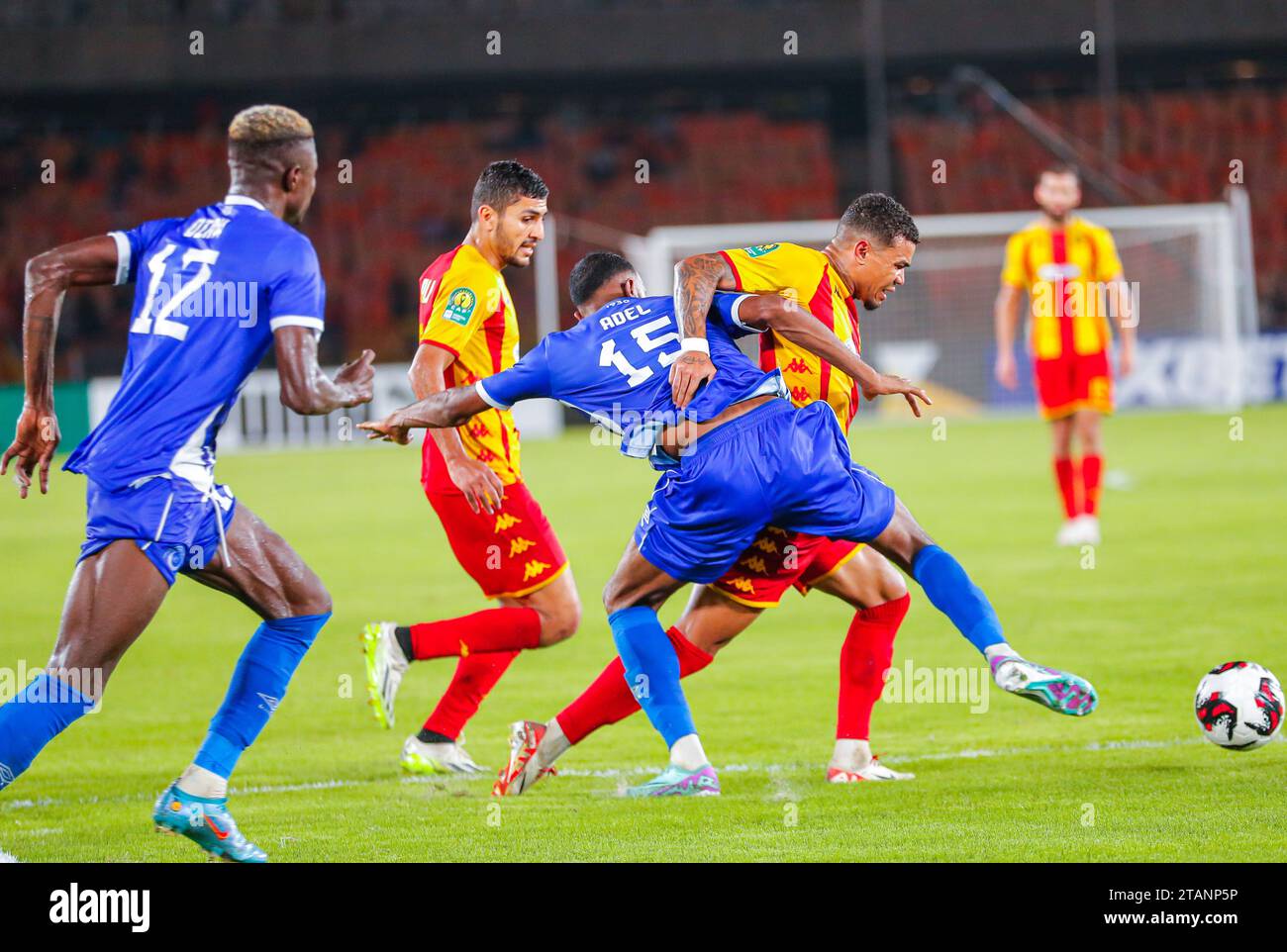 DAR es SALAAM, TUNESIEN – 1. DEZEMBER: Al Halil und Esperance während des Spiels der Caf Champions League zwischen Al Hilal SC Tansania und Esperance St of Tu Stockfoto