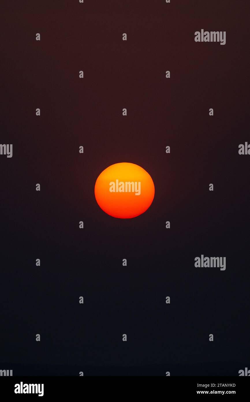 Rote Sonne in Botswana Stockfoto