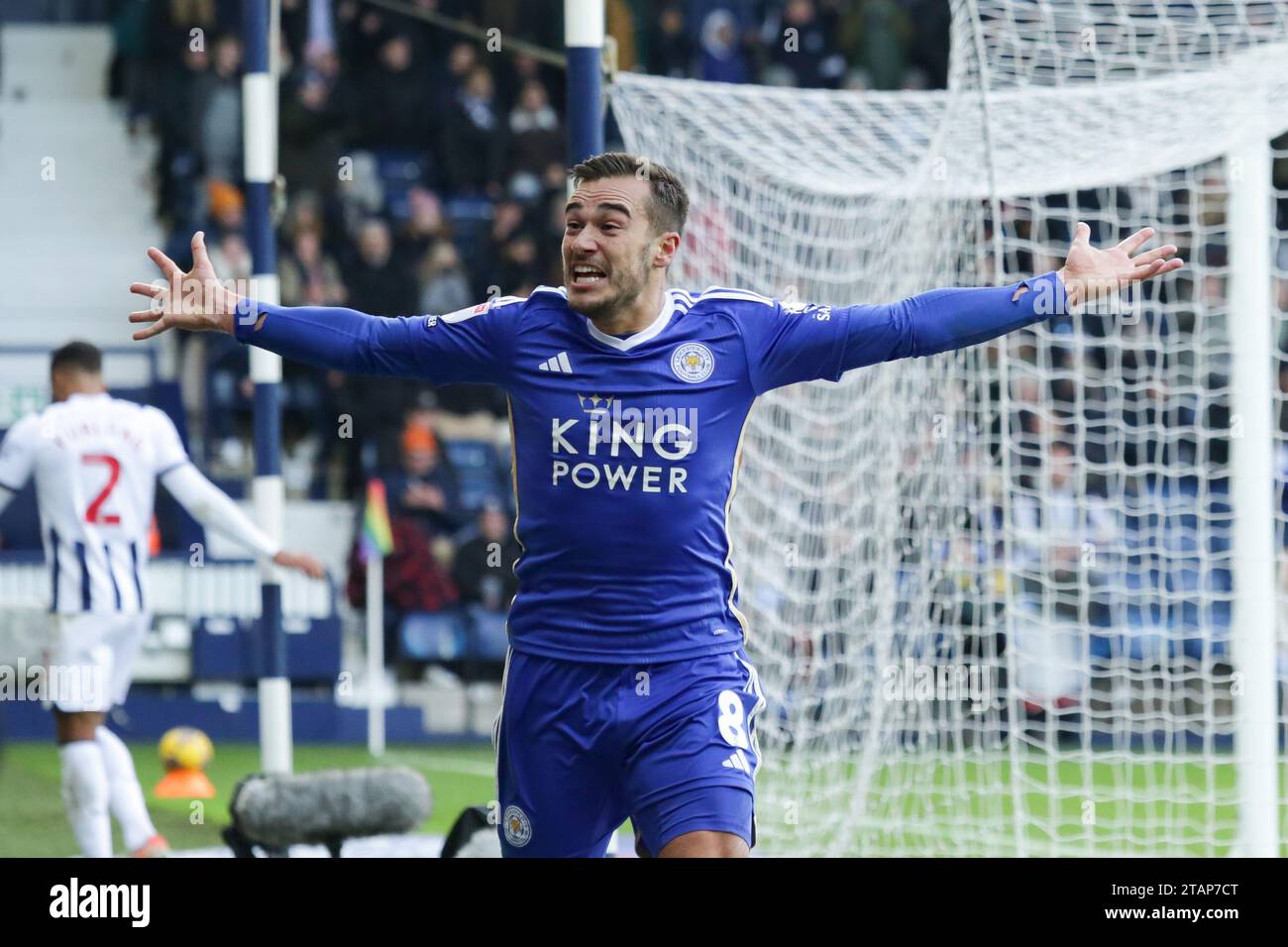 Harry Winks aus Leicester feiert, nachdem er am Samstag, den 2. Dezember 2023, das zweite Tor seines Teams beim Sky Bet Championship-Spiel zwischen West Bromwich Albion und Leicester City in den Hawthorns in West Bromwich erzielte. (Foto: Gustavo Pantano | MI News) Credit: MI News & Sport /Alamy Live News Stockfoto