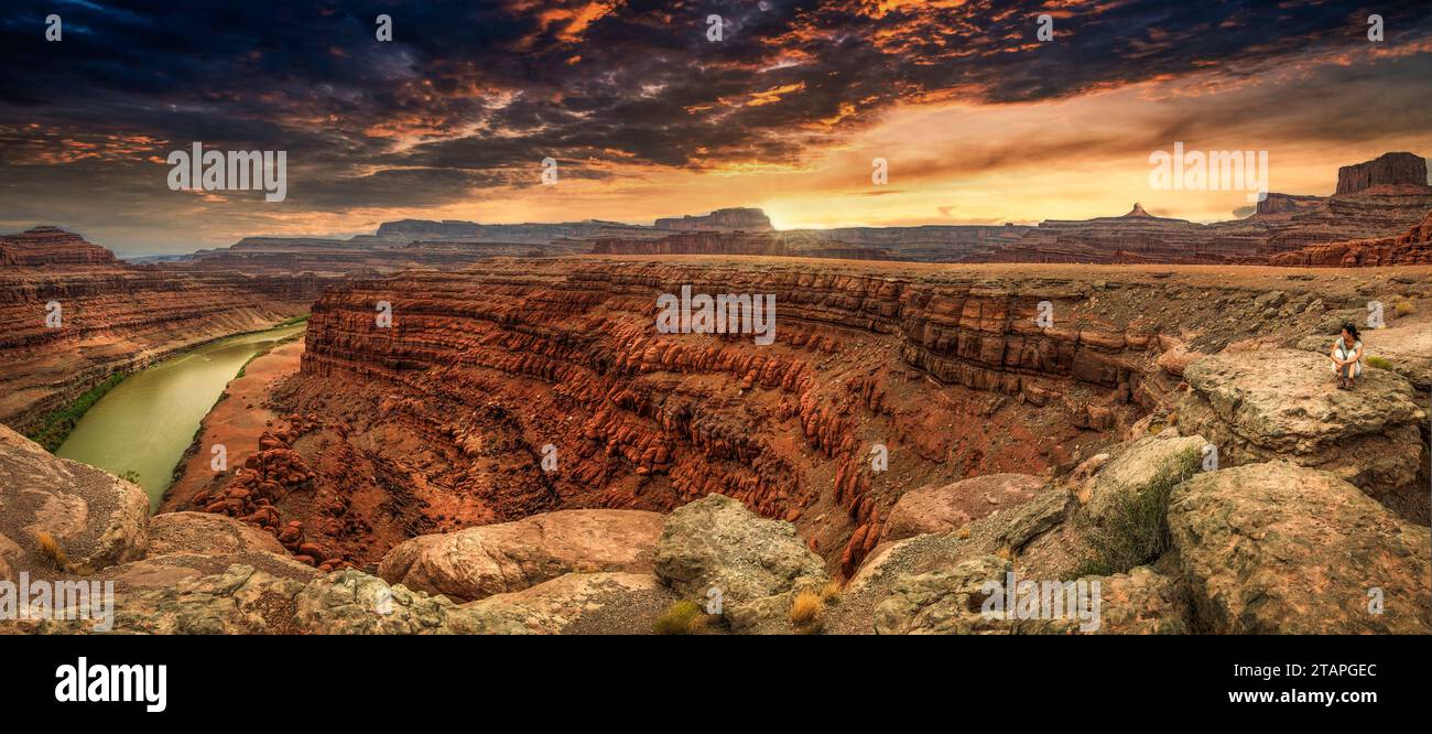 Thelma e Louise Point, nel parco nazionale di Canyonlands. IL punto panoramico che ha fatto da sfondo alla scena finale del Film del 1991. Stockfoto