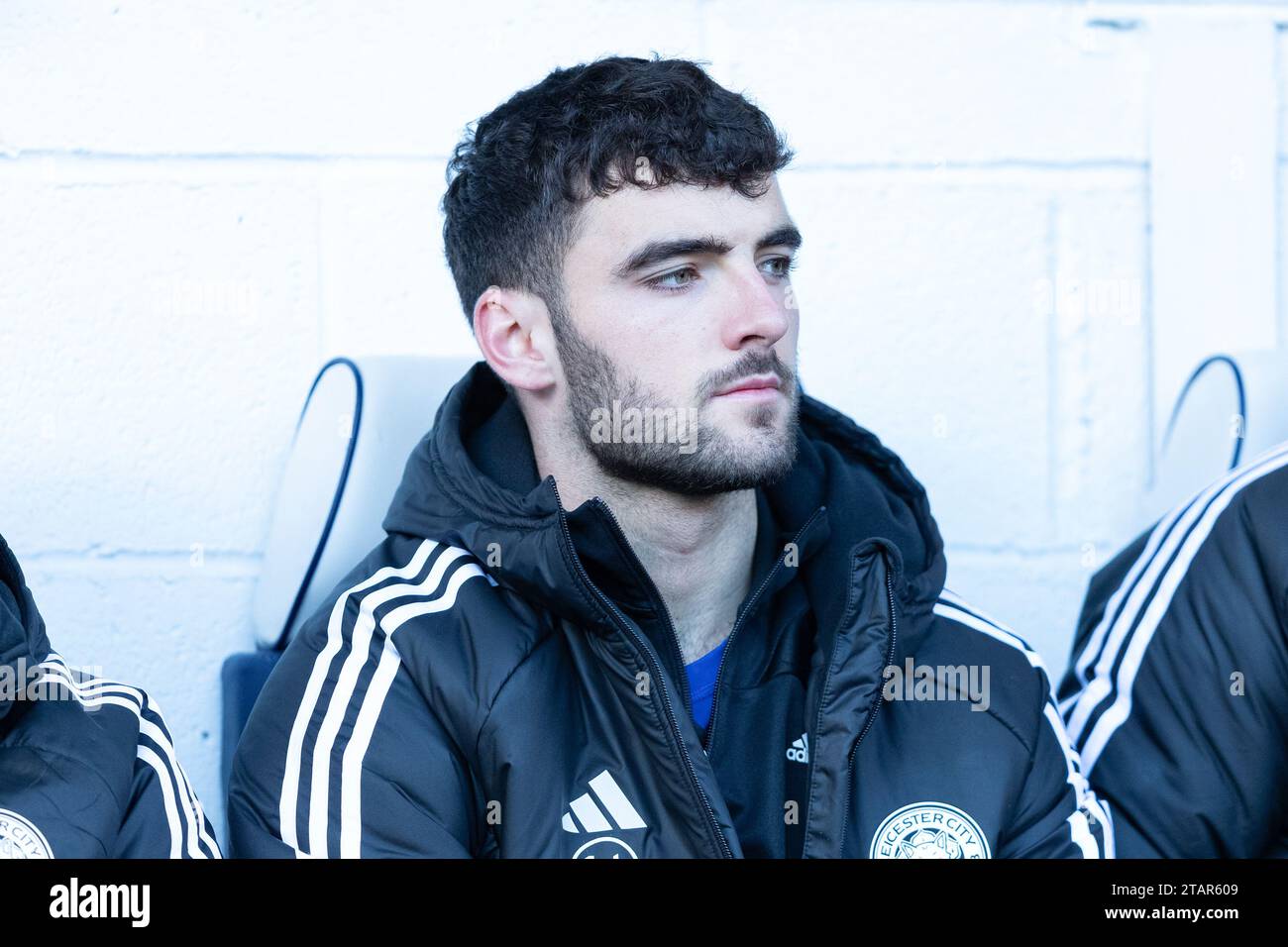 Tom Cannon aus Leicester als Ersatz beim Sky Bet Championship-Spiel zwischen West Bromwich Albion und Leicester City bei den Hawthorns, West Bromwich am Samstag, den 2. Dezember 2023. (Foto: Gustavo Pantano | MI News) Credit: MI News & Sport /Alamy Live News Stockfoto