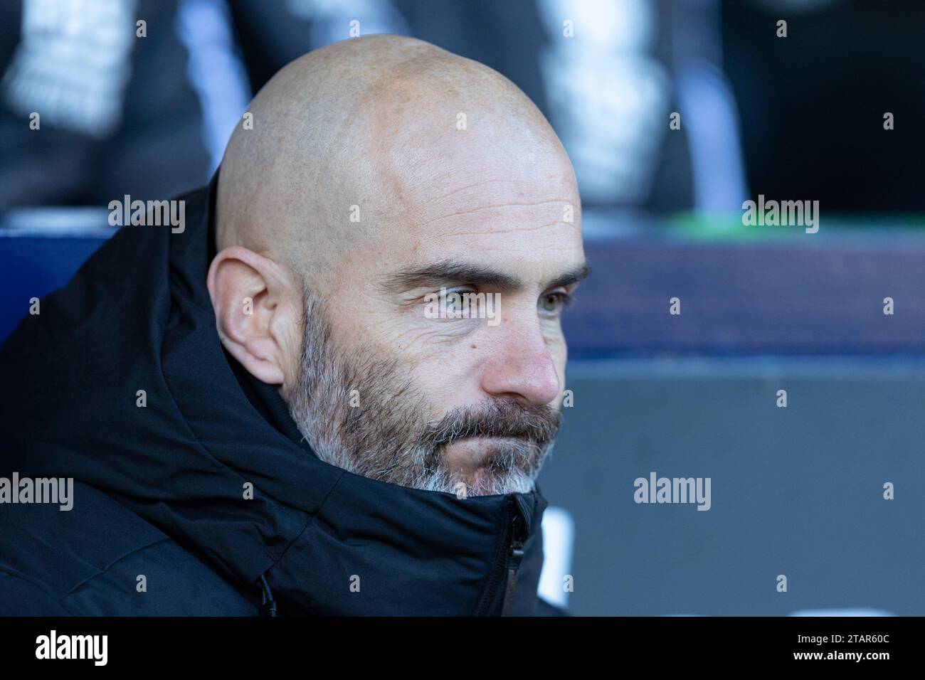 Enzo Maresca, Manager von Leicester während des Sky Bet Championship-Spiels zwischen West Bromwich Albion und Leicester City in den Hawthorns, West Bromwich am Samstag, den 2. Dezember 2023. (Foto: Gustavo Pantano | MI News) Credit: MI News & Sport /Alamy Live News Stockfoto