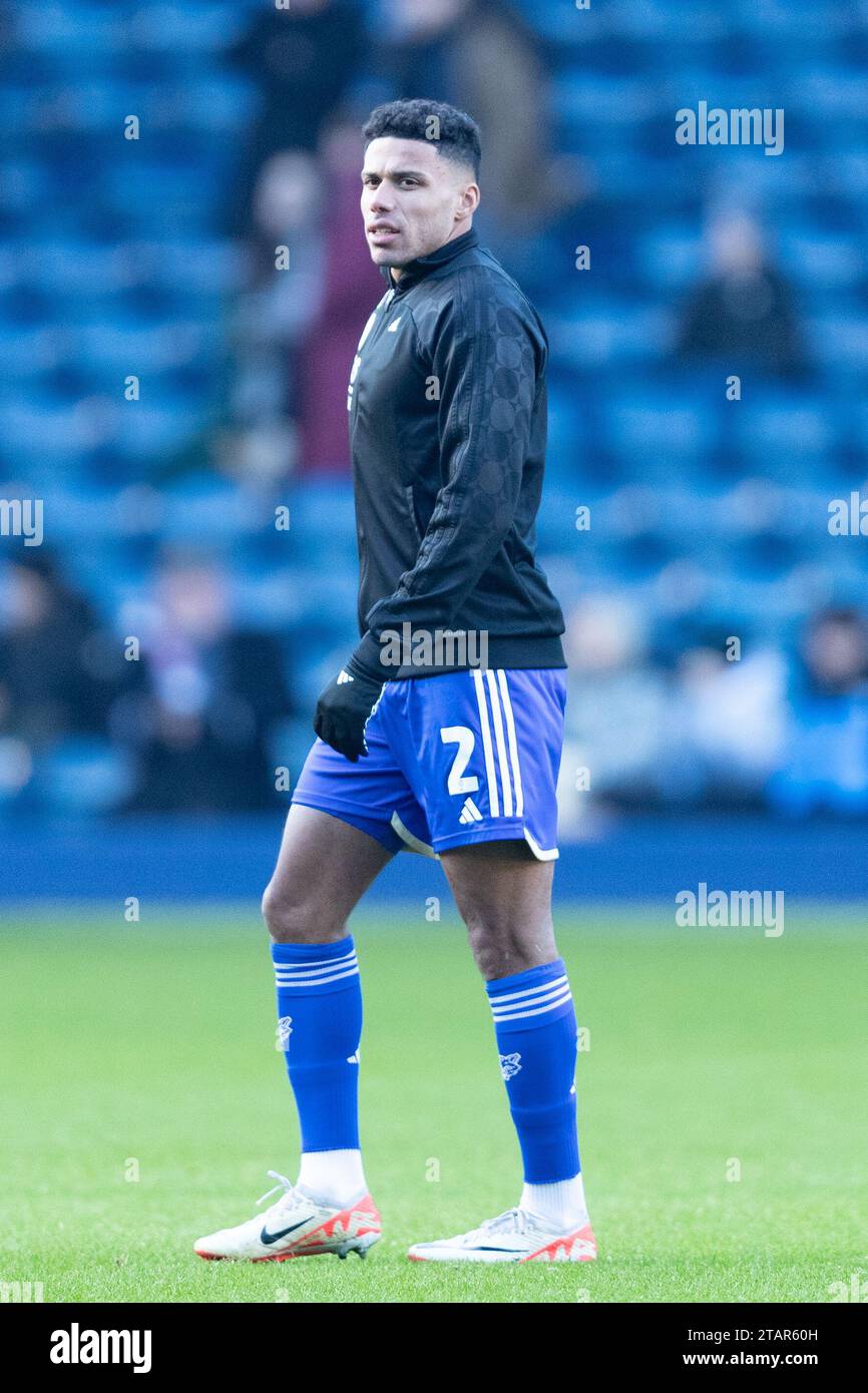 James Justin von Leicester Harry wärmt sich vor dem Sky Bet Championship-Spiel zwischen West Bromwich Albion und Leicester City in den Hawthorns, West Bromwich am Samstag, den 2. Dezember 2023 auf. (Foto: Gustavo Pantano | MI News) Credit: MI News & Sport /Alamy Live News Stockfoto