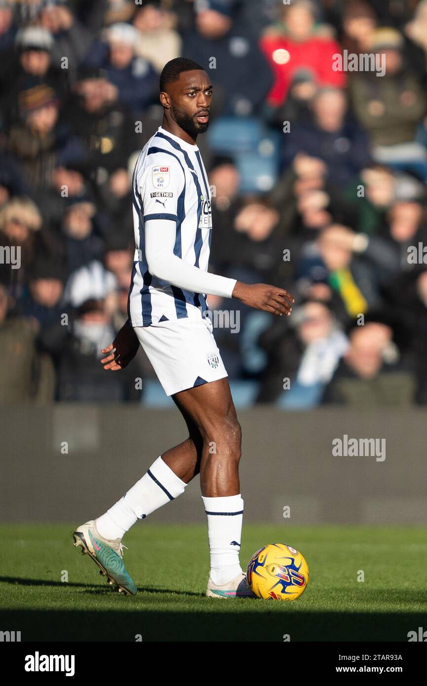 Semi Ajayi aus West Bromwich während des Sky Bet Championship Matches zwischen West Bromwich Albion und Leicester City bei den Hawthorns, West Bromwich am Samstag, den 2. Dezember 2023. (Foto: Gustavo Pantano | MI News) Credit: MI News & Sport /Alamy Live News Stockfoto