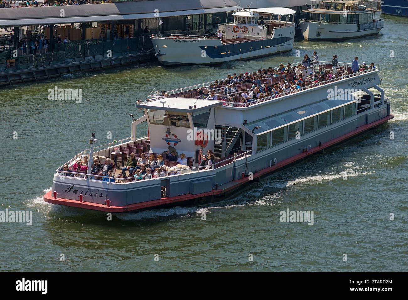 Ausflugsboot auf der seine, Paris, Frankreich Stockfoto