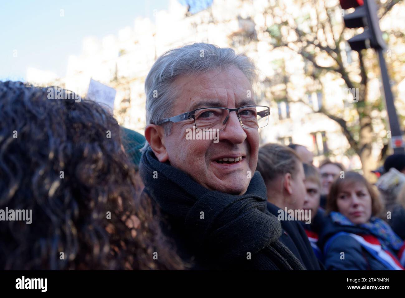 Jean Luc Mélenchon marche pour la paix,la Justice et un cessez le feu ...
