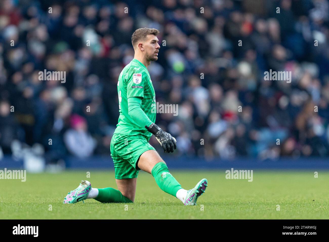 Alex Palmer, Torhüter von West Bromwich Albion«, während des Sky Bet Championship-Spiels zwischen West Bromwich Albion und Leicester City bei den Hawthorns, West Bromwich am Samstag, den 2. Dezember 2023. (Foto: Gustavo Pantano | MI News) Credit: MI News & Sport /Alamy Live News Stockfoto