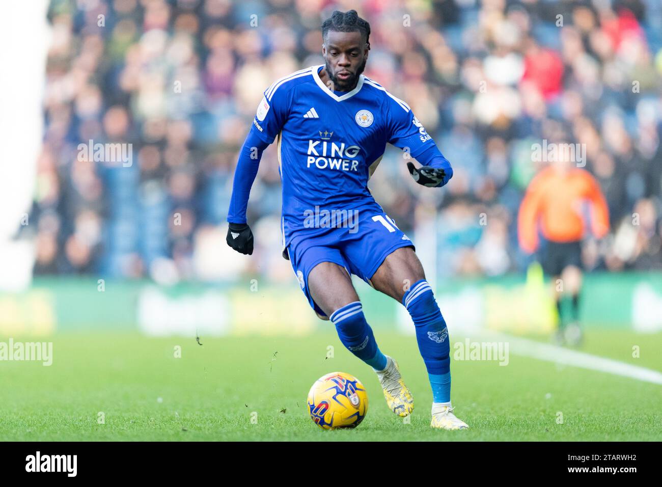 Stephy Mavididi aus Leicester während des Sky Bet Championship-Spiels zwischen West Bromwich Albion und Leicester City bei den Hawthorns, West Bromwich am Samstag, den 2. Dezember 2023. (Foto: Gustavo Pantano | MI News) Credit: MI News & Sport /Alamy Live News Stockfoto