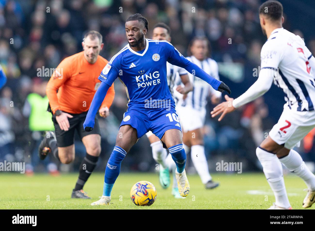 Stephy Mavididi aus Leicester während des Sky Bet Championship-Spiels zwischen West Bromwich Albion und Leicester City bei den Hawthorns, West Bromwich am Samstag, den 2. Dezember 2023. (Foto: Gustavo Pantano | MI News) Credit: MI News & Sport /Alamy Live News Stockfoto