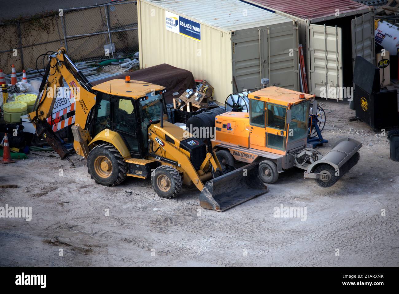 Baumaschinen am internationalen Flughafen tampa Stockfoto