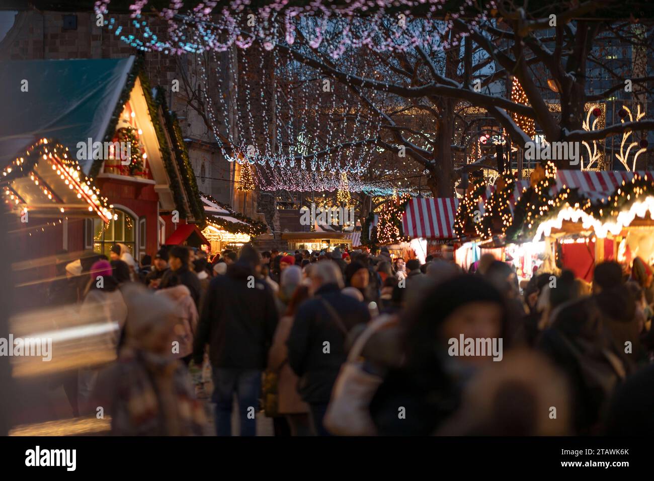 Weihnachtsmarkt am Breitscheidplatz, einer der bekanntesten und
