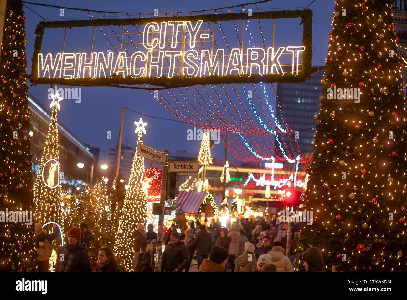 Weihnachtsmarkt am Breitscheidplatz, einer der bekanntesten und 