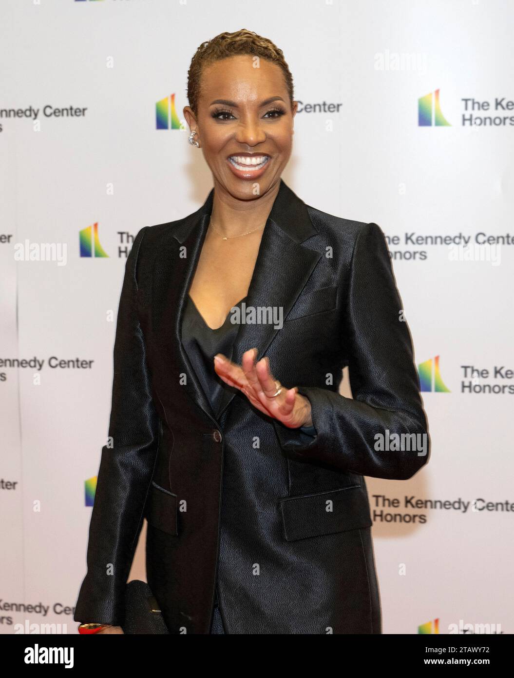 MC Lyte trifft am Samstag, den 2. Dezember 2023, zur Medallion-Zeremonie zu Ehren der Empfänger der 46. Jährlichen Kennedy Center Honors im Außenministerium in Washington, DC, ein. Die 2023 Preisträger sind der Schauspieler und Komiker Billy Crystal, die gefeierte Sopranistin Renee Fleming, der britische Singer-Songwriter-Produzent und Mitglied der Bee Gees, Barry Gibb, Rapper, Sängerin und Schauspielerin Queen Latifah und die Sängerin Dionne Warwick. Kredit: Ron Sachs/Pool über CNP Stockfoto