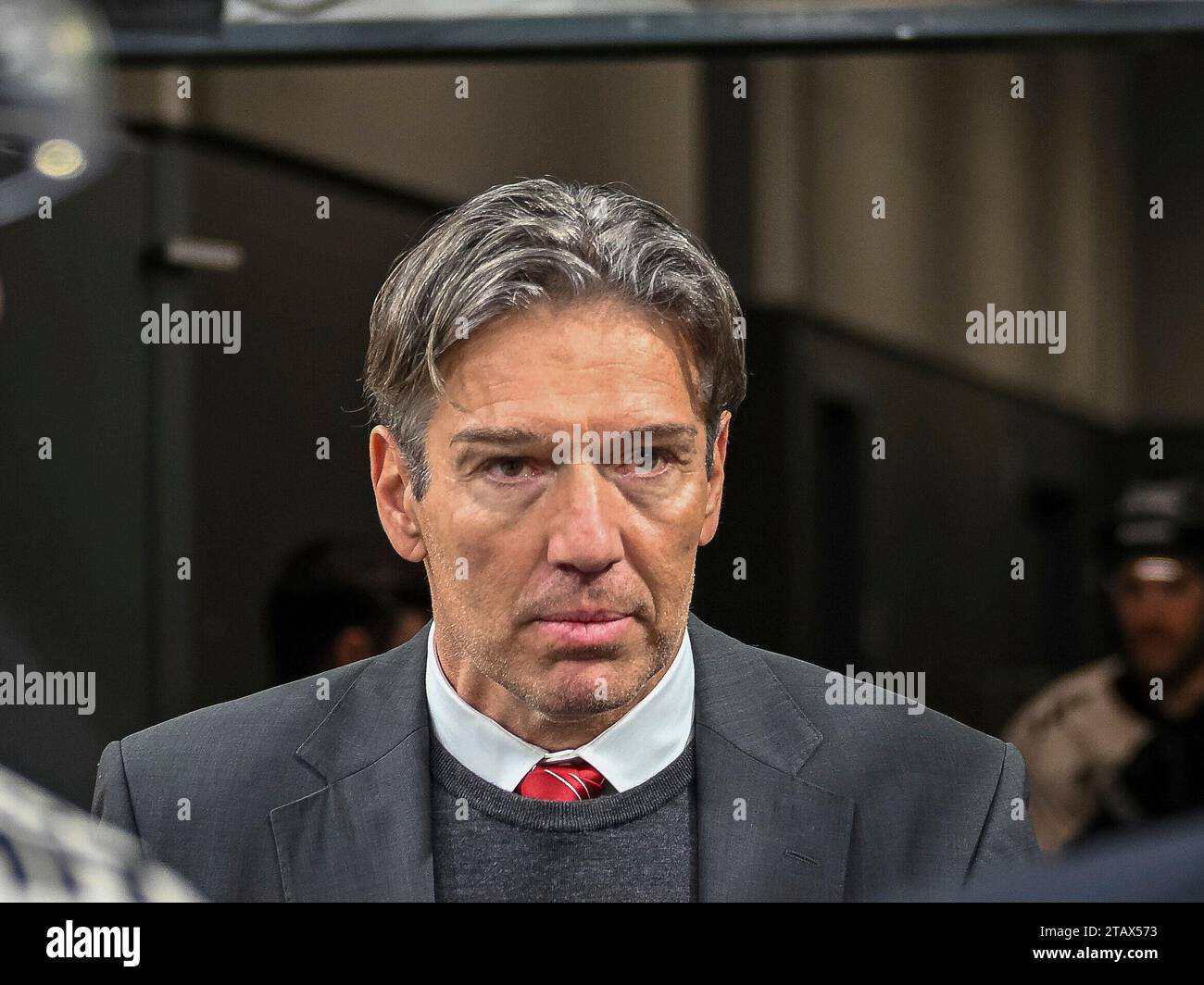 Uwe Krupp Koelner Haie Cheftrainer Kommt Zum Zweiten Drittel 