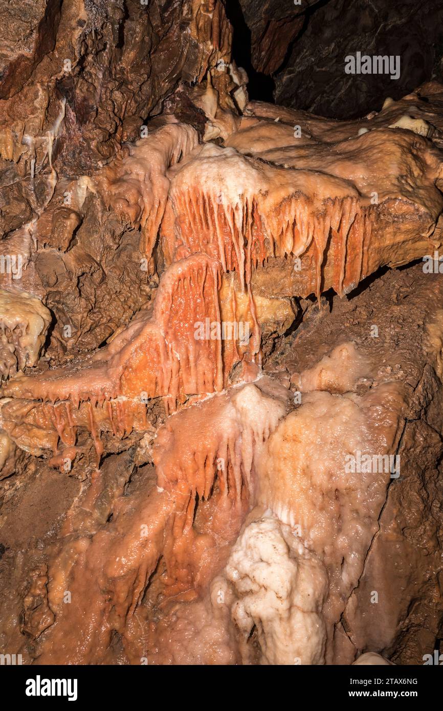 Formationen in einer Höhle in Somerset, Mendip, Großbritannien Stockfoto