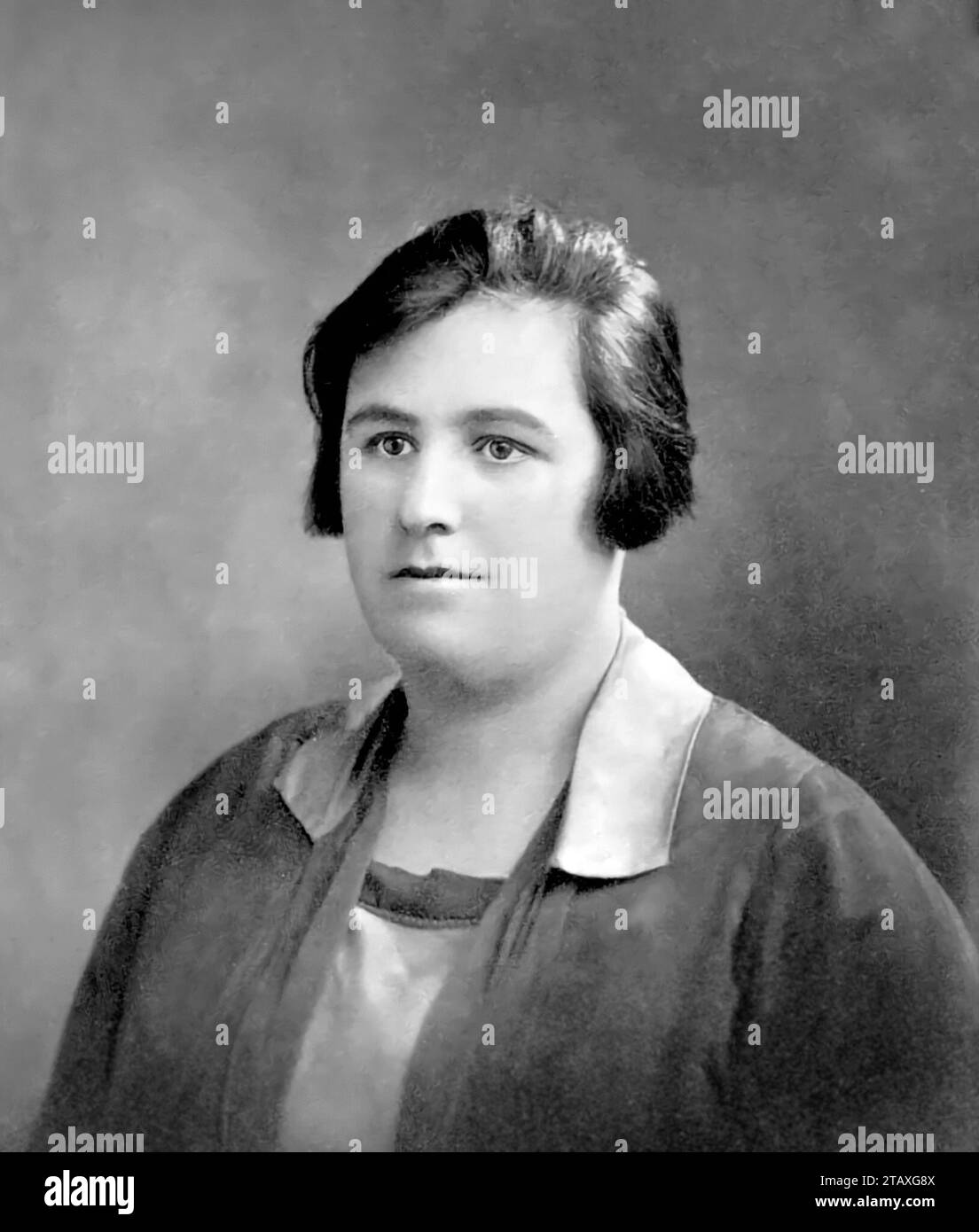 Helen Duncan. Porträt des schottischen Mediums Victoria Helen McCrae Duncan (geb. MacFarlane, 1897–1956), die als letzte Person nach dem Witchcraft Act 1735 wegen betrügerischer Behauptungen inhaftiert wurde Stockfoto