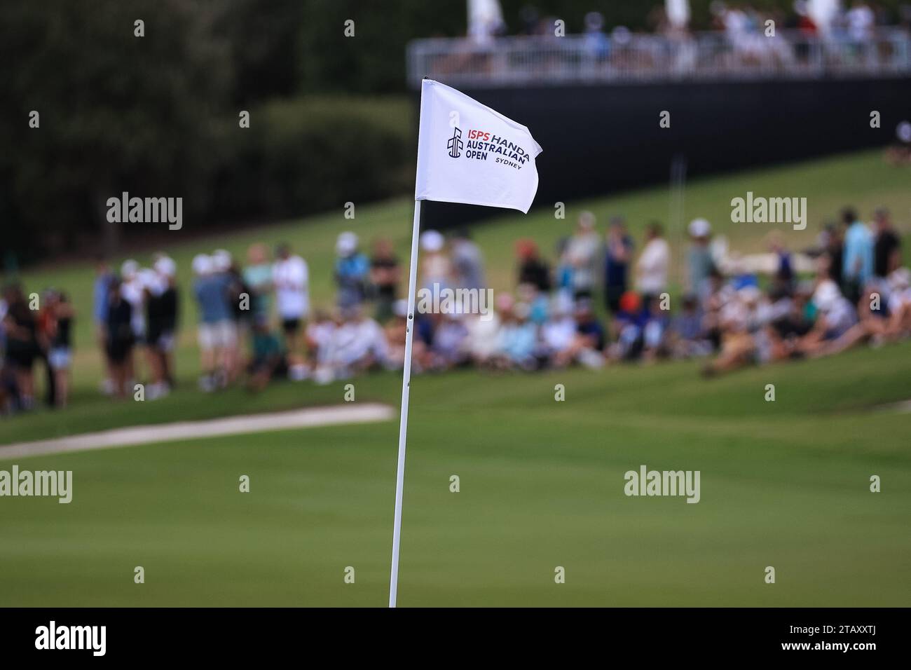 Dezember 2023; der Australian Golf Club und der Lakes Golf Club, Sydney, New South Wales, Australien; ISPS HANDA Australian Open Final Round; die 18. Loch-Pin Stockfoto