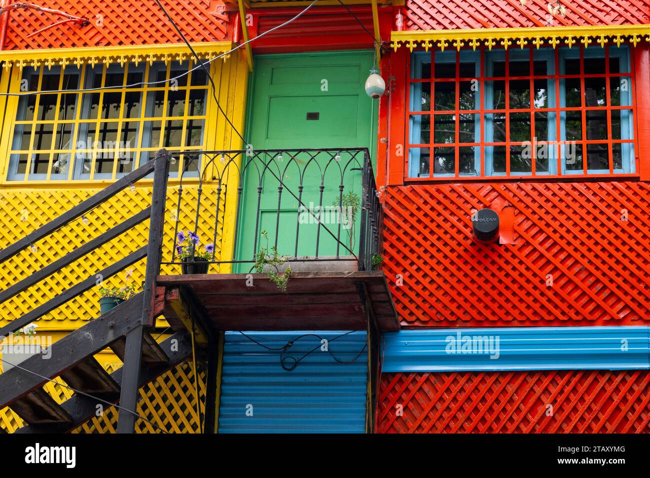 Argentinien, Buenos Aires. La Boca, Tango Street. Buntes Zuhause. Stockfoto