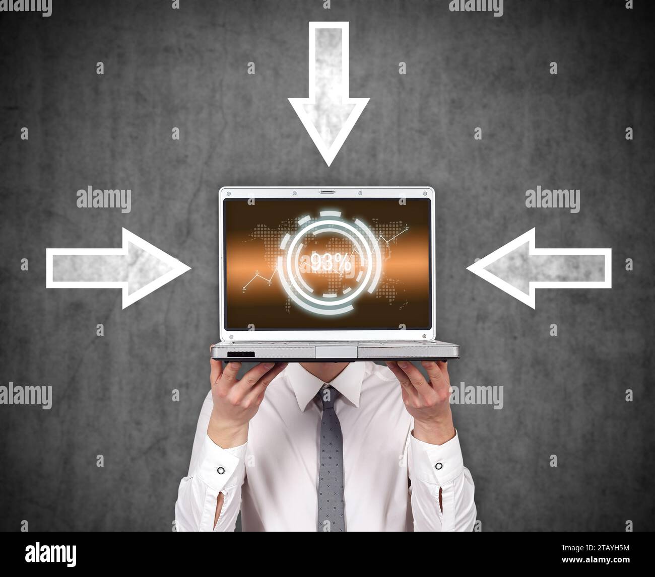Geschäftsmann mit Laptop und Börse auf dem Bildschirm. Geschäftshandel und Technologiekonzept Stockfoto