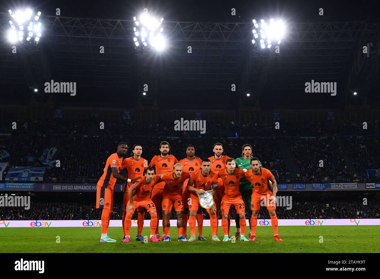 Neapel, Italien. November 2023. Neapel, Italien - Sonntag, 03. Dezember 2023: Das Team des FC Internazionale posiert für das Foto vor dem Spiel der Serie A TIM zwischen SSC Napoli und FC Internazionale im Stadio Diego Armando Maradona, Neapel, Italien am 03. Dezember 2023. Quelle: Nicola Ianuale/Alamy Live News Stockfoto