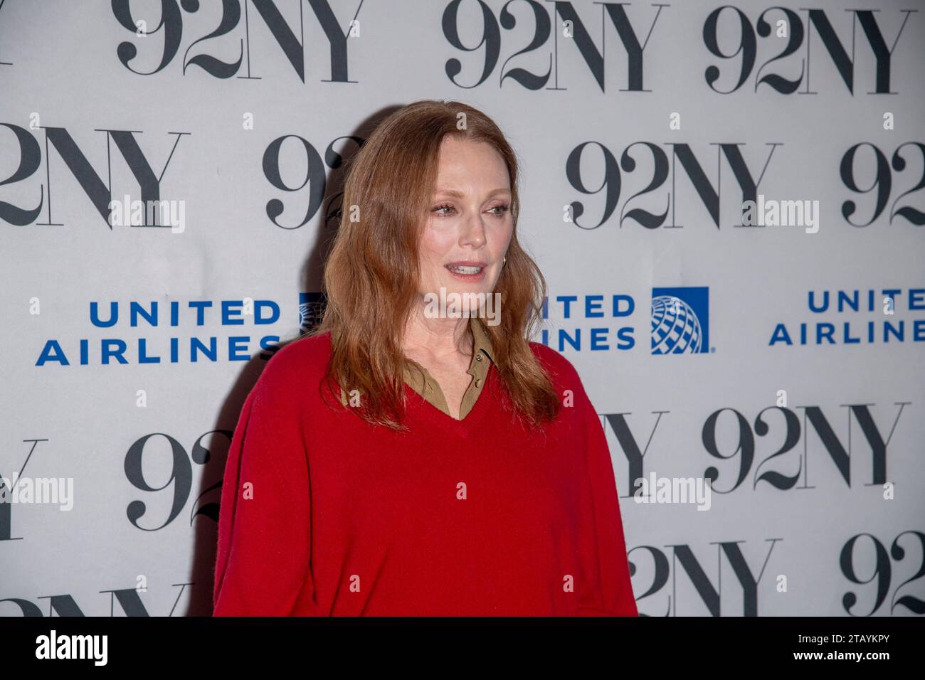 New York, New York, USA. November 2023 30. Julianne Moore nimmt an Netflix's Mai Dezember Special Screening in der 92nd Street Y Teil (Foto: © Ron Adar/TheNEWS2 via ZUMA Press Wire) NUR ZUR REDAKTIONELLEN VERWENDUNG! Nicht für kommerzielle ZWECKE! Stockfoto