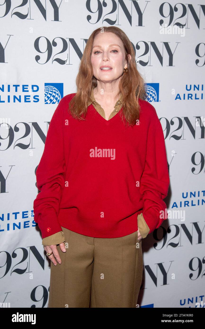 New York, New York, USA. November 2023 30. Julianne Moore nimmt an Netflix's Mai Dezember Special Screening in der 92nd Street Y Teil (Foto: © Ron Adar/TheNEWS2 via ZUMA Press Wire) NUR ZUR REDAKTIONELLEN VERWENDUNG! Nicht für kommerzielle ZWECKE! Stockfoto