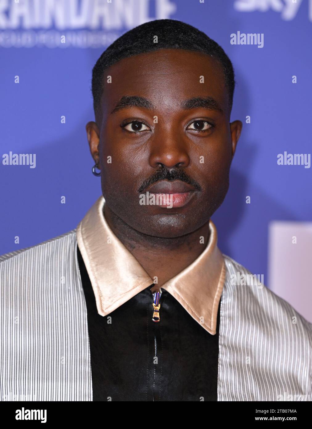 London, Großbritannien. Dezember 2023. Paapa Essiedu kommt bei den British Independent Film Awards 2023, Old Billingsgate Market, London. Quelle: Doug Peters/EMPICS/Alamy Live News Stockfoto