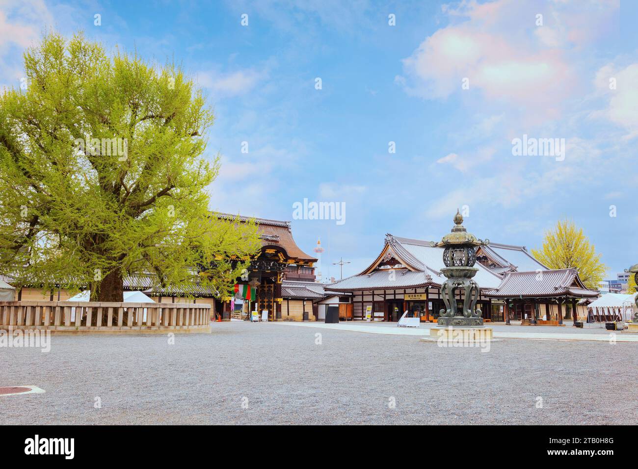 Kyoto, Japan 6. April 2023 Nishi HonganJI ist einer von zwei Jodo