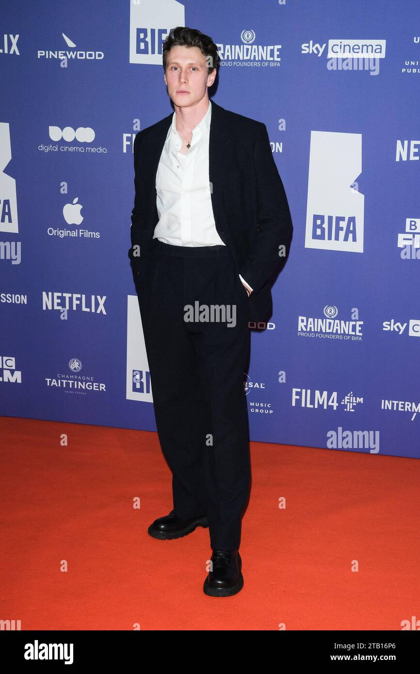 London, Großbritannien. George MacKay fotografierte die Teilnahme an den 26. British Independent Film Awards am 3. Dezember 2023 im Old Billingsgate . Bild von Julie Edwards. Quelle: JEP Celebrity Photos/Alamy Live News Stockfoto